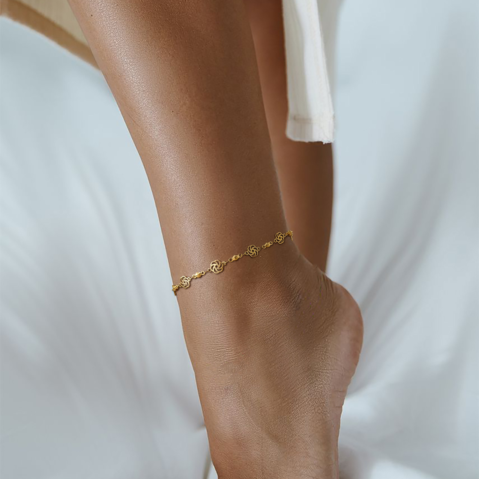 女性のためのバラの形をしたタンクレット,シック,ゴールドカラ - Jc Jewelry & Watches Photos のレビューと価格